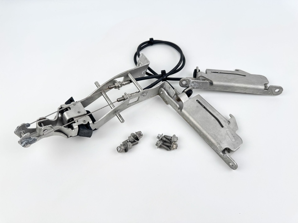 2006 Mercury 275 HP 4 Stroke Outboard Cowling Latch Set 892062T02 OEM