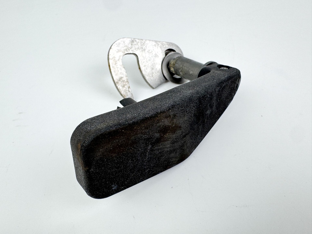 2010 Evinrude 250 HP Etec 2 Stroke Outboard Rear Latch Handle 5005709 OEM