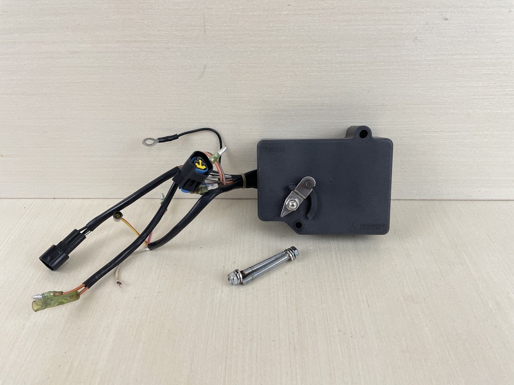 2000 Yamaha 50HP 2 Stroke Outboard C.D.I CDI Unit Assembly 63D-85540-01-00