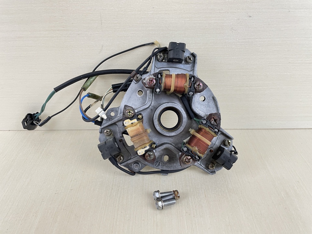 2000 Yamaha 50HP 2 Stroke Outboard Pulser Coil Base Assembly 63D-85560-10-00