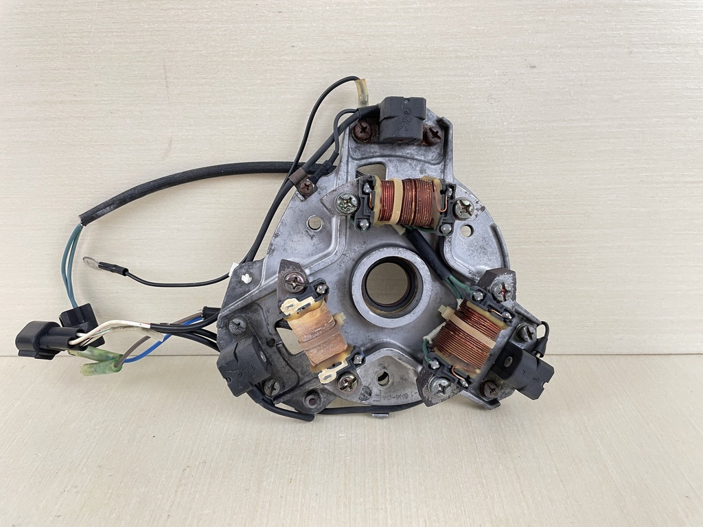 2005 Yamaha 50HP 2 Stroke Outboard Pulser Coil Base Assembly 63D-85560-10-00