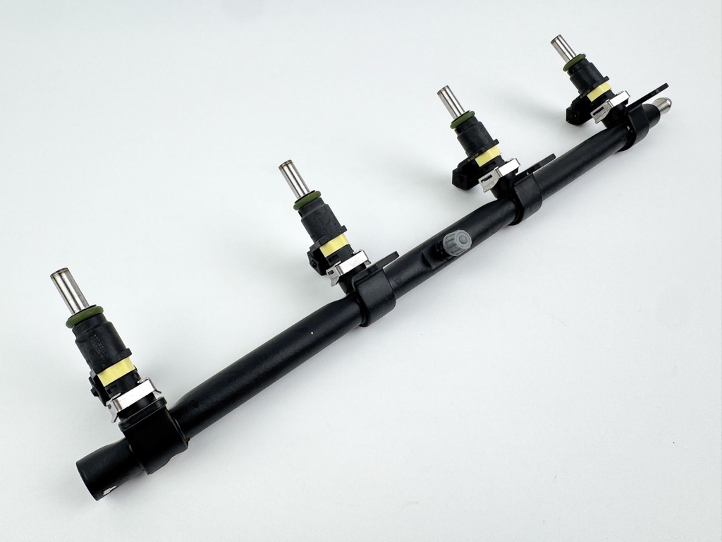 2017 Mercury 150 HP 4 Stroke Outboard Fuel Injector Set W/ Rail 8M6000652 OEM