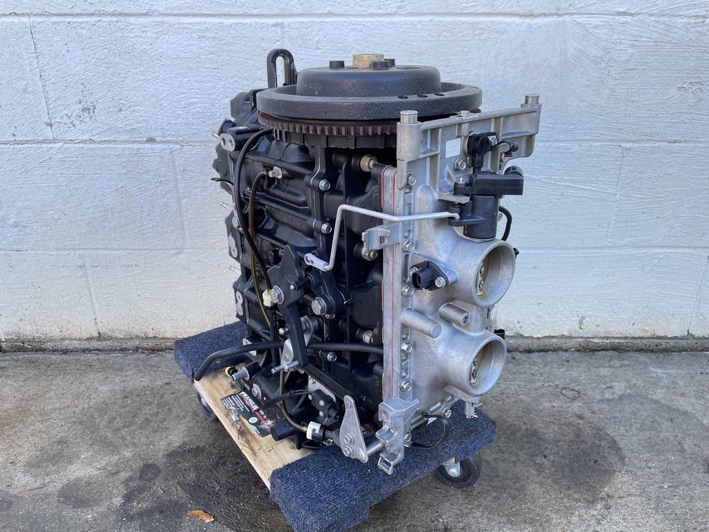 2007 Evinrude Etec 90HP 2 Stroke Outboard Engine Crankcase Powerhead Assembly 5006742
