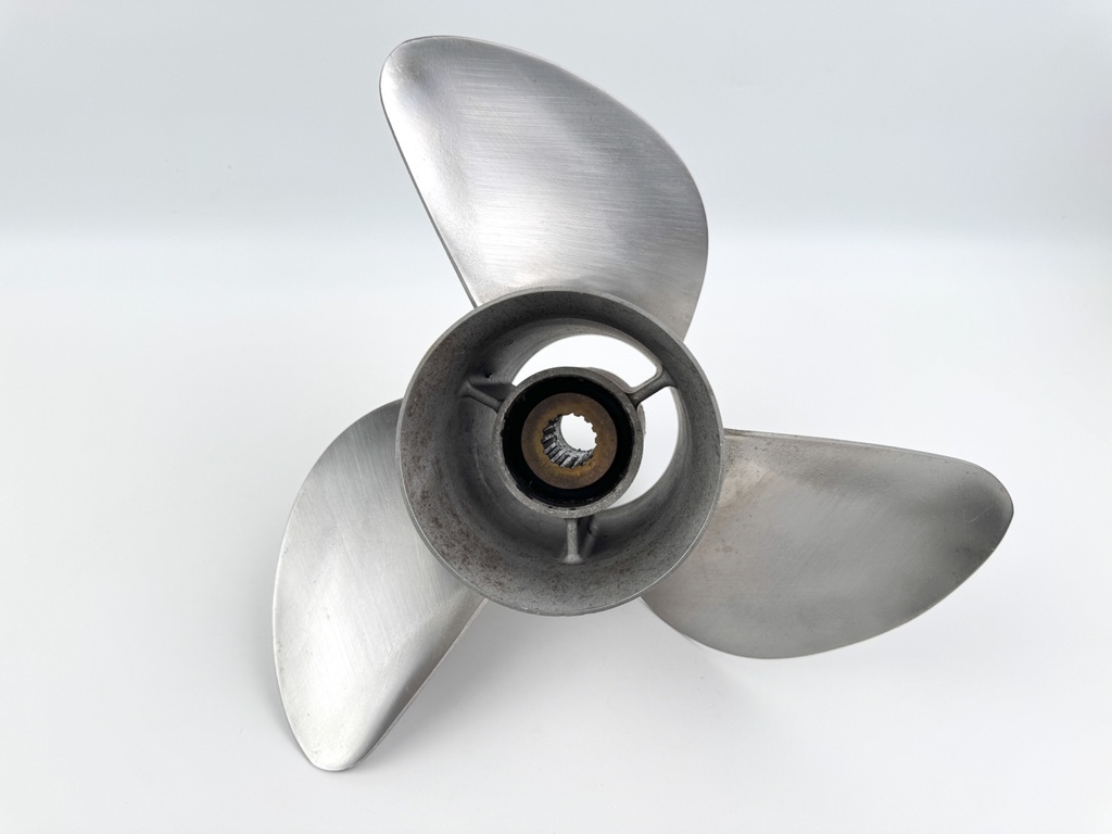 Yamaha Prop Propeller 3 Blade Stainless Steel 13 3/4" x 17P - Right Hand Standard