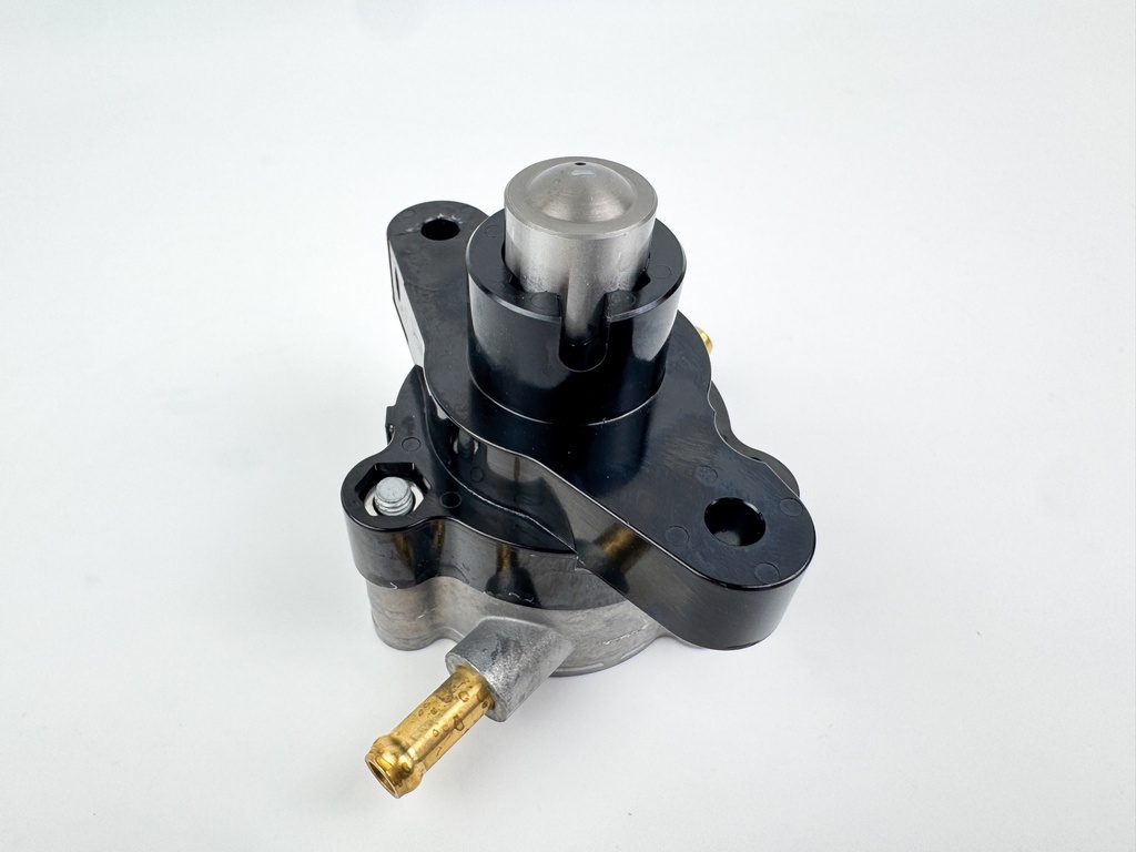 2004 Yamaha 115 HP 4 Stroke Outboard Fuel Pump 68V-24410-00-00 Like New