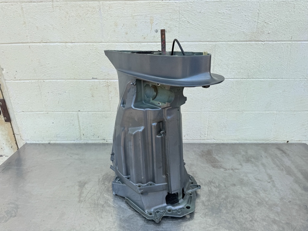 2006 Yamaha 225HP 4 Stroke Outboard Exhaust Guide Upper Casing Complete