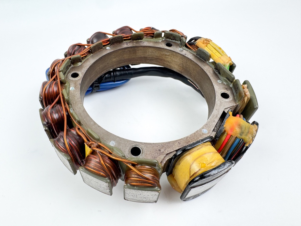 1999 Yamaha 200 HP 2 Stroke Outboard Stator Assembly 6R3-85510-00-00 OEM