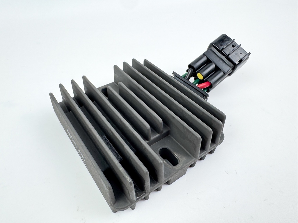 2014 Yamaha 60 HP 4 Stroke Outboard Rectifier & Regulator 68V-81960-10-00 OEM