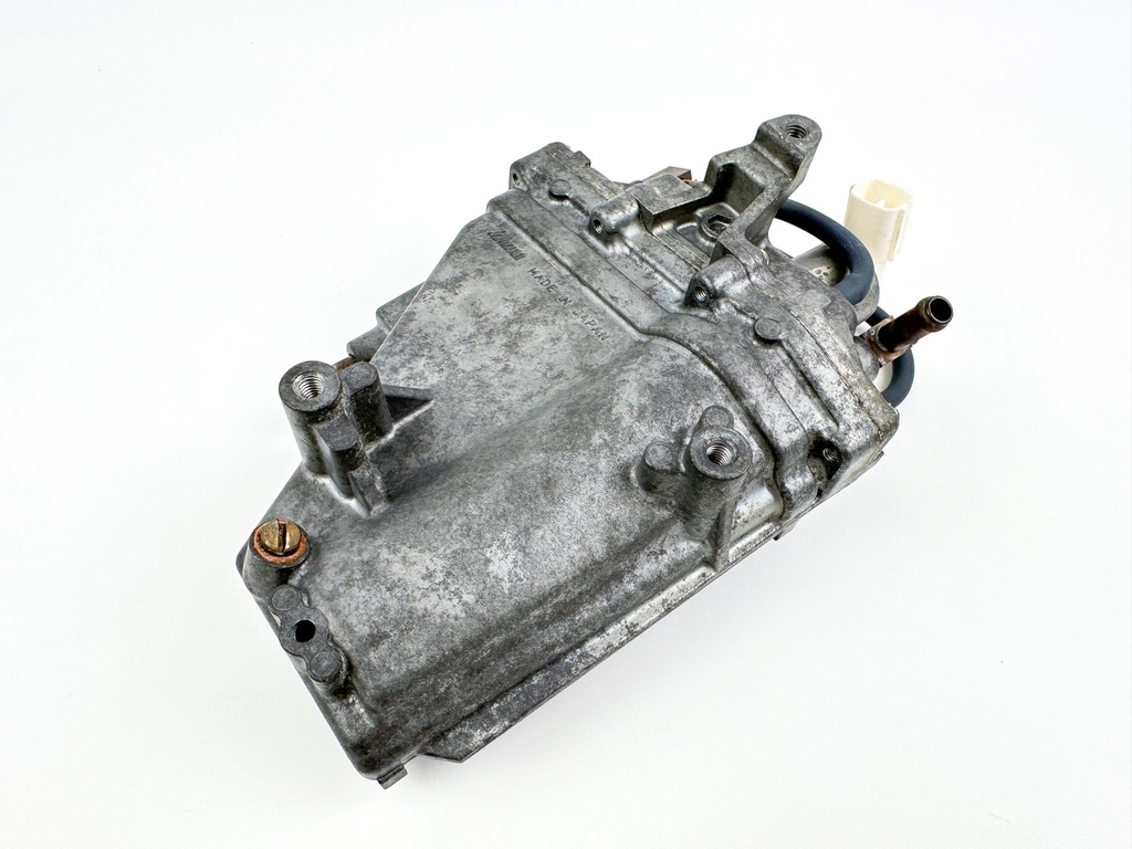 2000 Yamaha 115 HP 4 Stroke VST Float Chamber Assembly 68V-14180-00-00 Cleaned & Tested