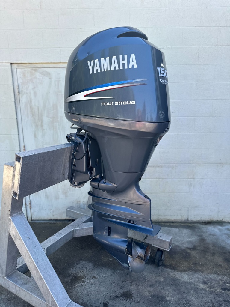 2004 Yamaha 150HP 4 Stroke Outboard Engine W/ 25" Shaft - 586 Hours