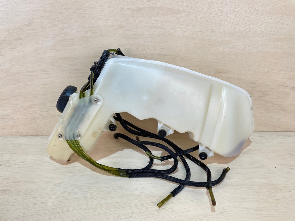 2008 Evinrude Etec 90HP Outboard Oil Tank & Pump Assembly 5007253 5007588