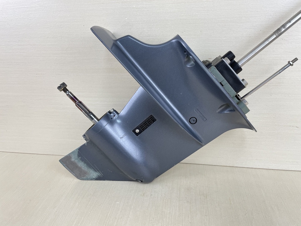 2003 Yamaha 15HP 4 Stroke Outboard 20" Long Lower Unit Gear Case 69A-45300-11-4D