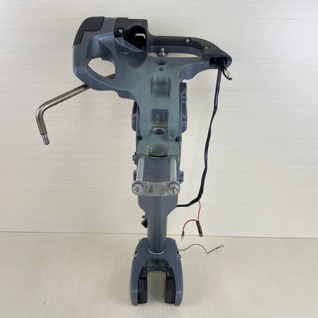2007 Yamaha 20HP 4 Stroke Outboard Swivel Bracket & Steering 6AH-42510-10-4D