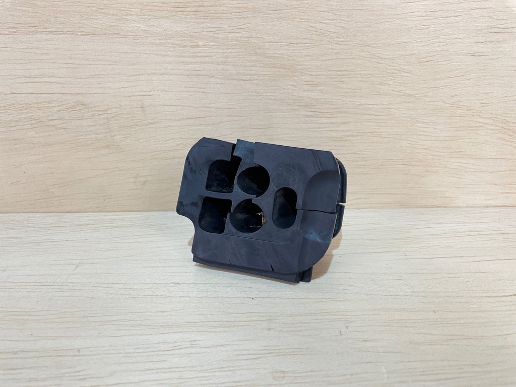 2008 Evinrude Etec 90HP Outboard Lower Pan Grommet Control Cables 0350500