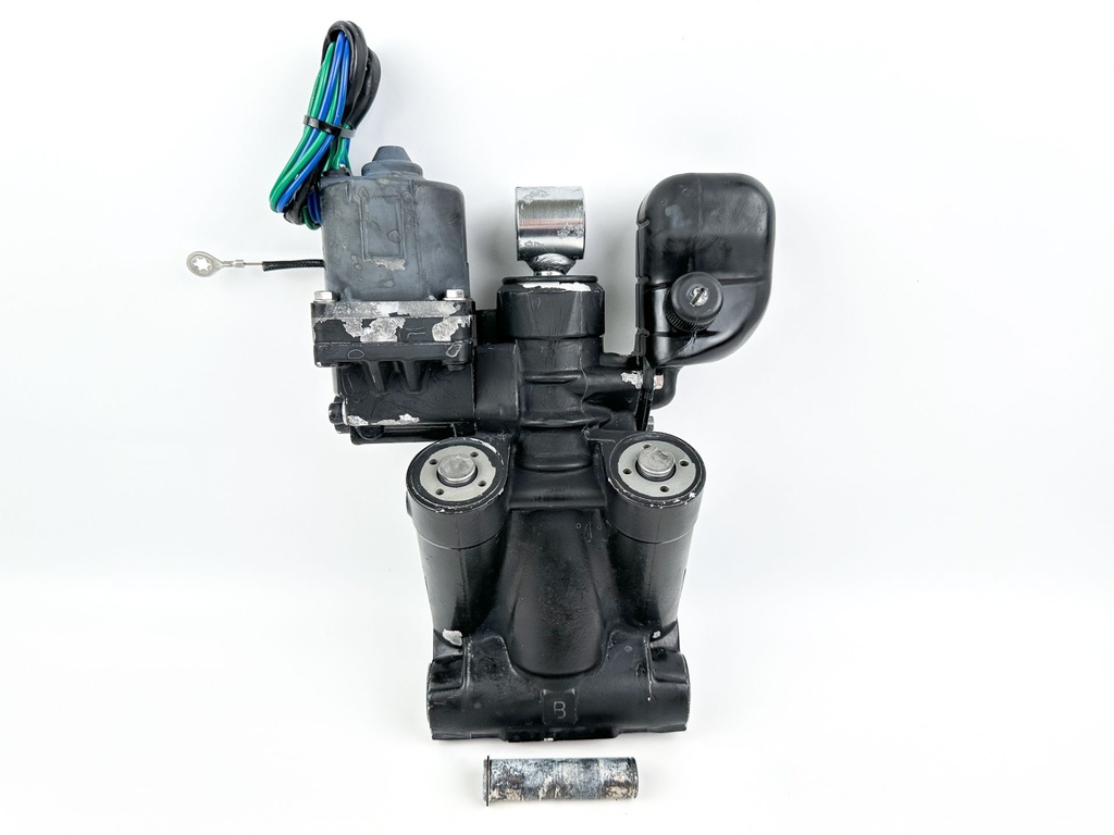 2009 Evinrude 150 HP 2 Stroke Outboard Power Trim Tilt Unit 5005113 OEM
