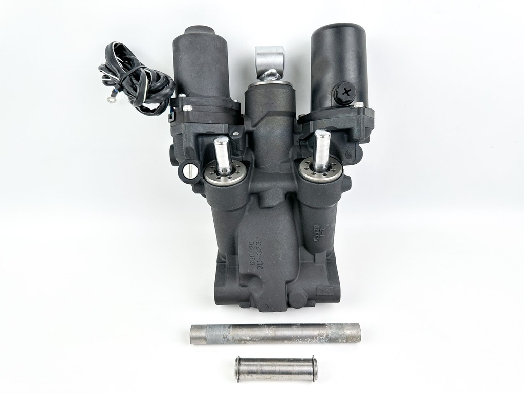 Yamaha 150HP Outboard Engine Power Trim & Tilt Unit Assembly - Like New