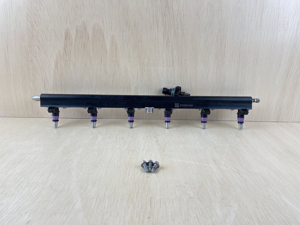 Mercury 275HP Verado Outboard Engine Fuel Injector With Rail 8M0006027 895022A01