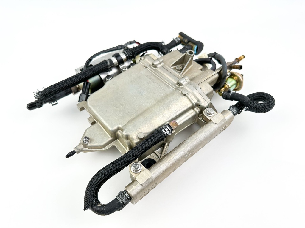 2005 Yamaha 250 HP 4 Stroke Outboard VST Float Chamber Assembly 6P2-14180-00-00 Cleaned