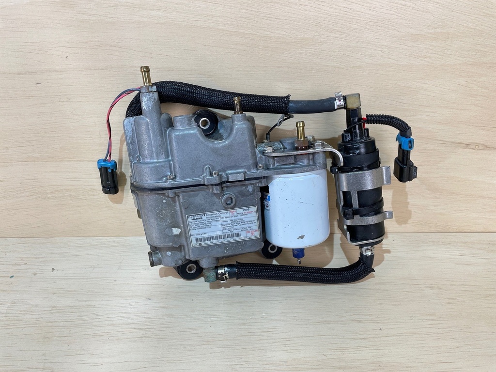 1999 Mercury Optimax 200HP VST Vapor Seperator Tank Assembly 855432A2