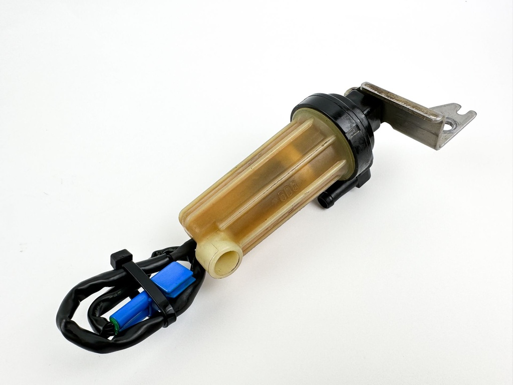 2012 Yamaha 115 HP 4 Stroke Outboard Fuel Filter Assembly 6D8-24560-00-00 OEM