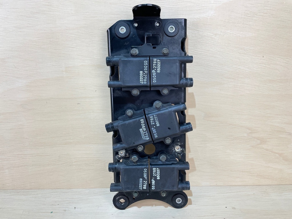 1999 Mercury Optimax 200HP Outboard Engine Ignition Coil Set 856991A1