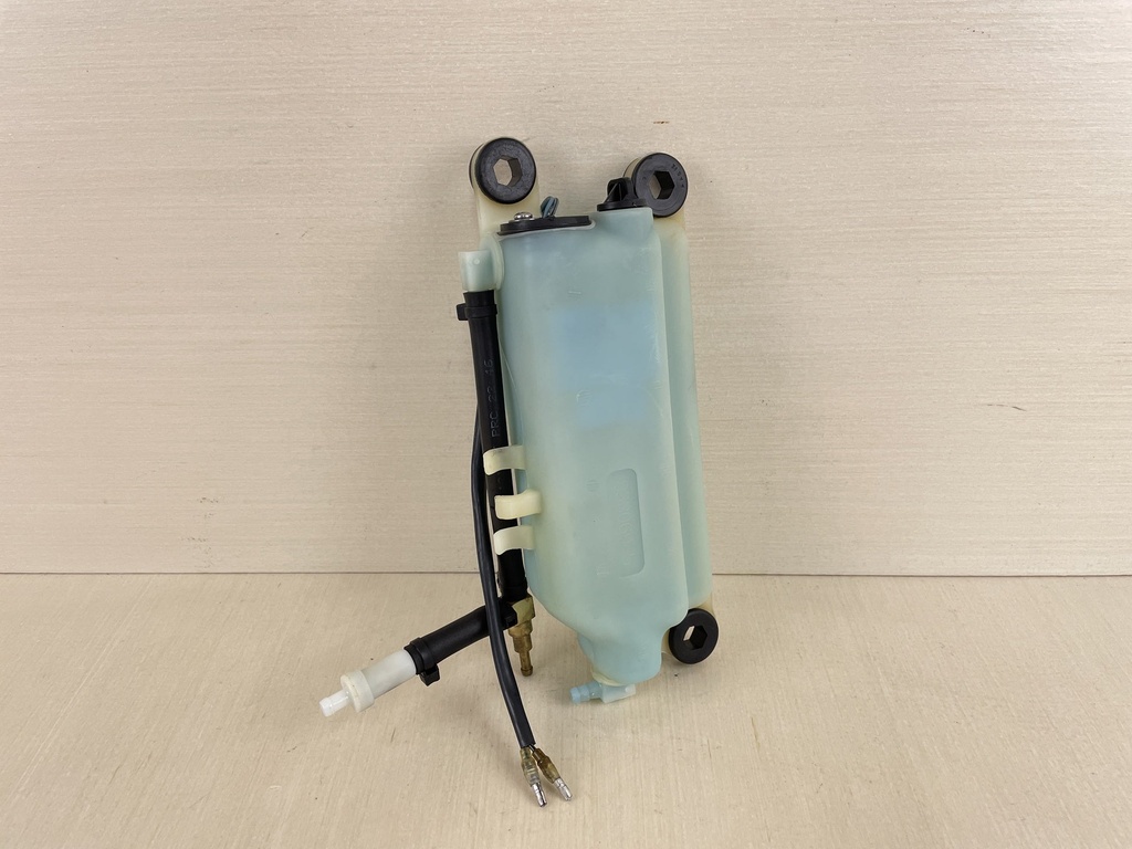 2007 Mercury 150HP 2 Stroke Outboard Oil Tank Reservoir Assembly 833069T9