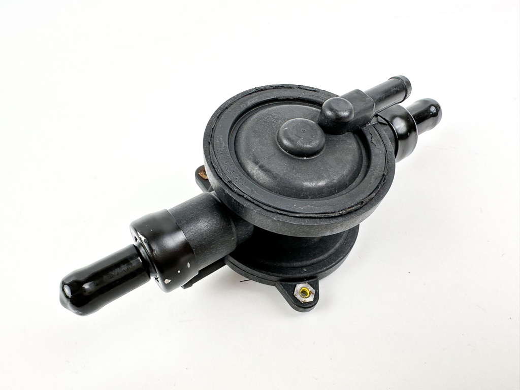 2007 Evinrude 250 HP 2 Stroke Outboard Fuel Lift Pump 5007312 OEM