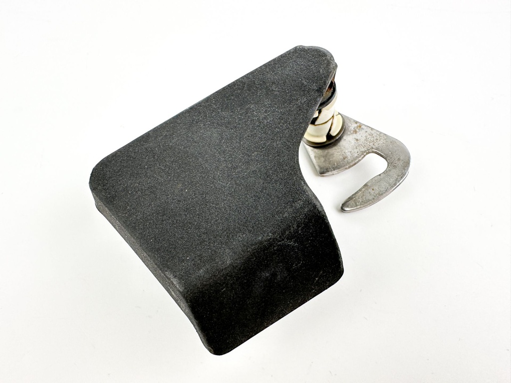 2007 Evinrude 250 HP 2 Stroke Outboard Port Latch Handle 5005707 OEM