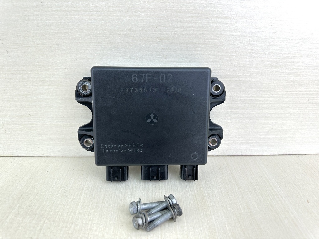 2003 Yamaha 80HP 4 Stroke Outboard ECU CDI Unit Assembly 67F-85540-03-00