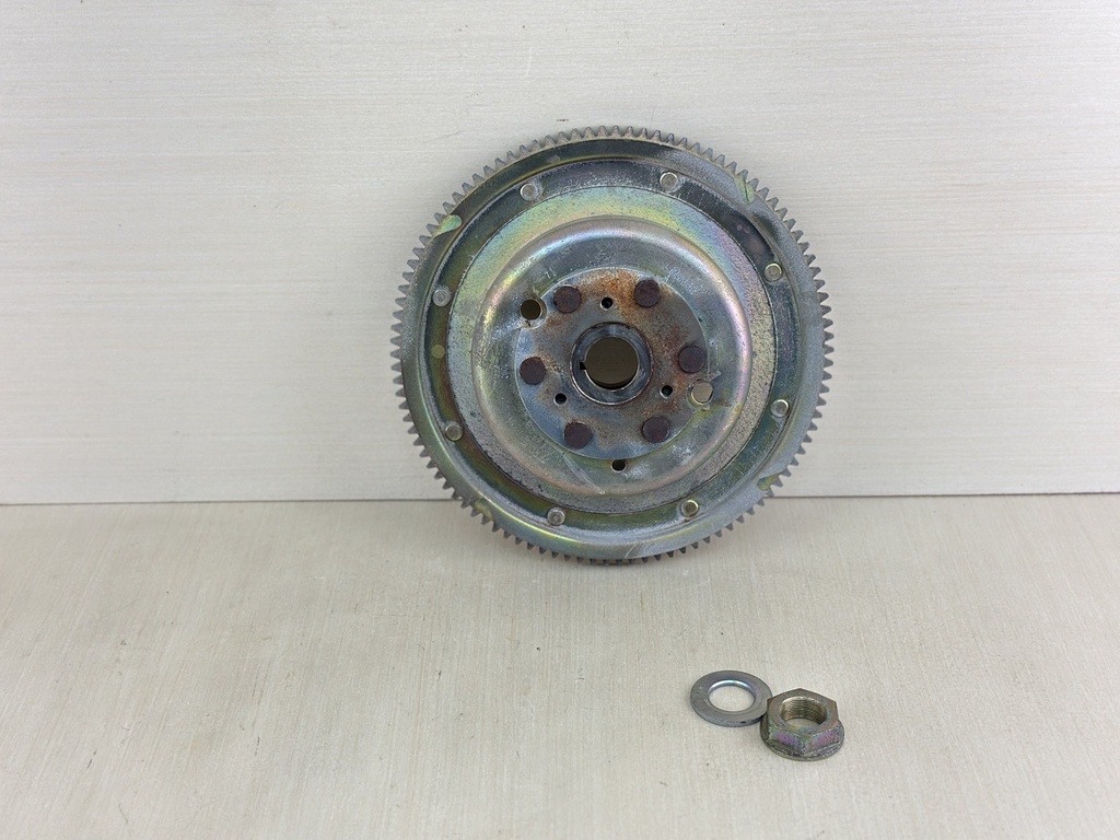 2003 Yamaha 80HP 4 Stroke Outboard Flywheel Rotor Assembly 67F-85550-01-00