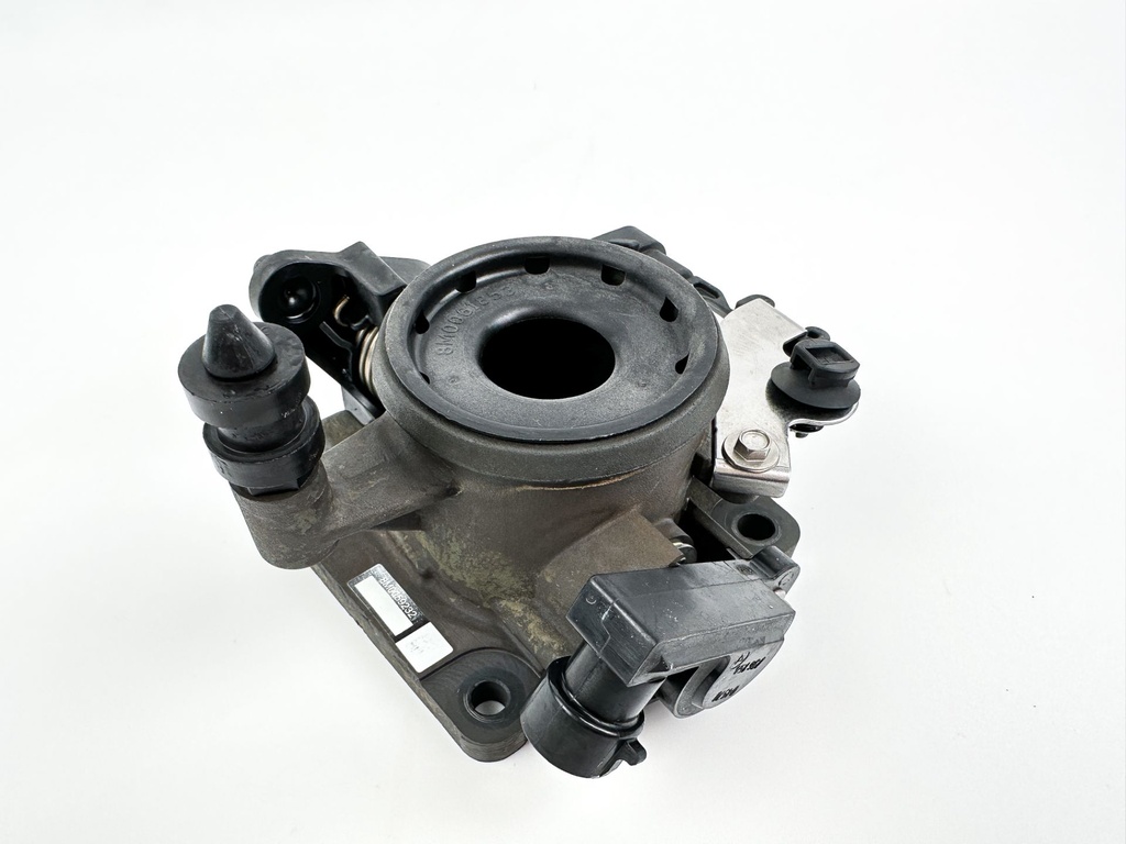 2016 Mercury 75 HP 4 Stroke Outboard Throttle Body 8M0088066 OEM