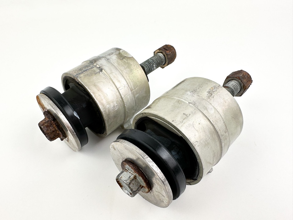 2016 Mercury 75 HP 4 Stroke Outboard Upper Side Motor Mount Damper 8M0056774 OEM