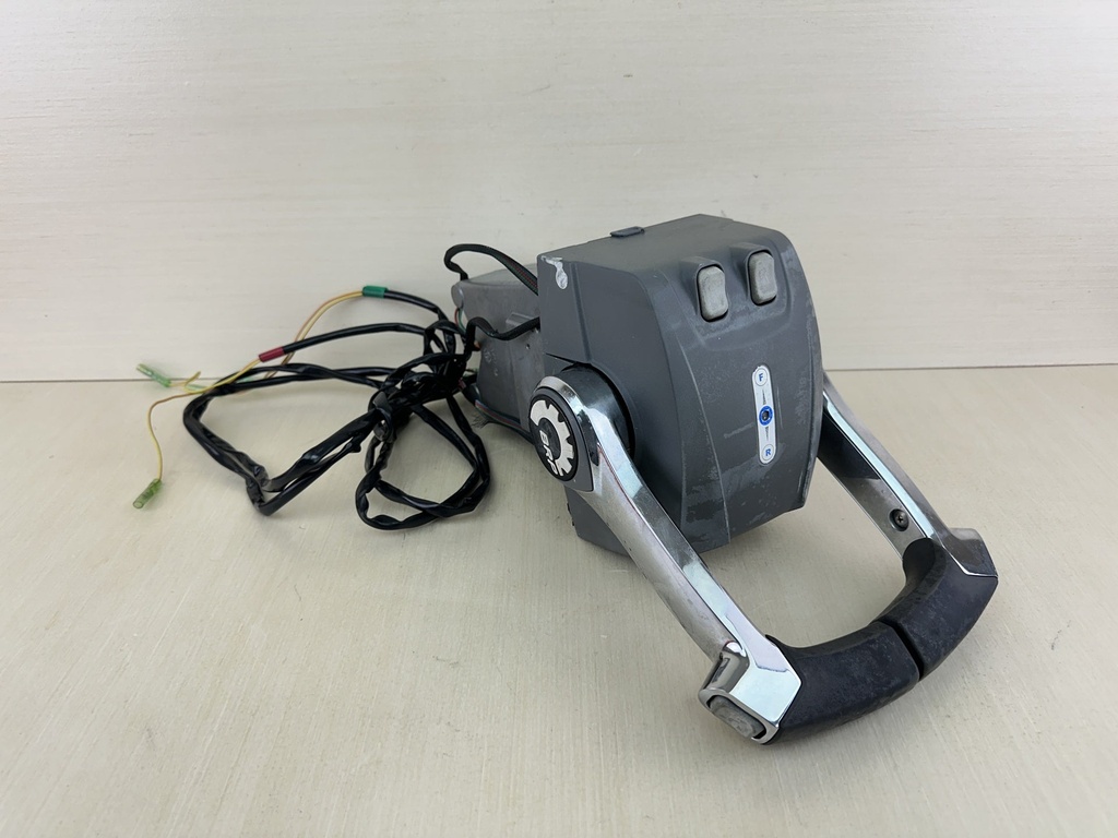 Johnson Evinrude OMC New Dual Lever Binnacle Remote Control Twin Engine 5006184