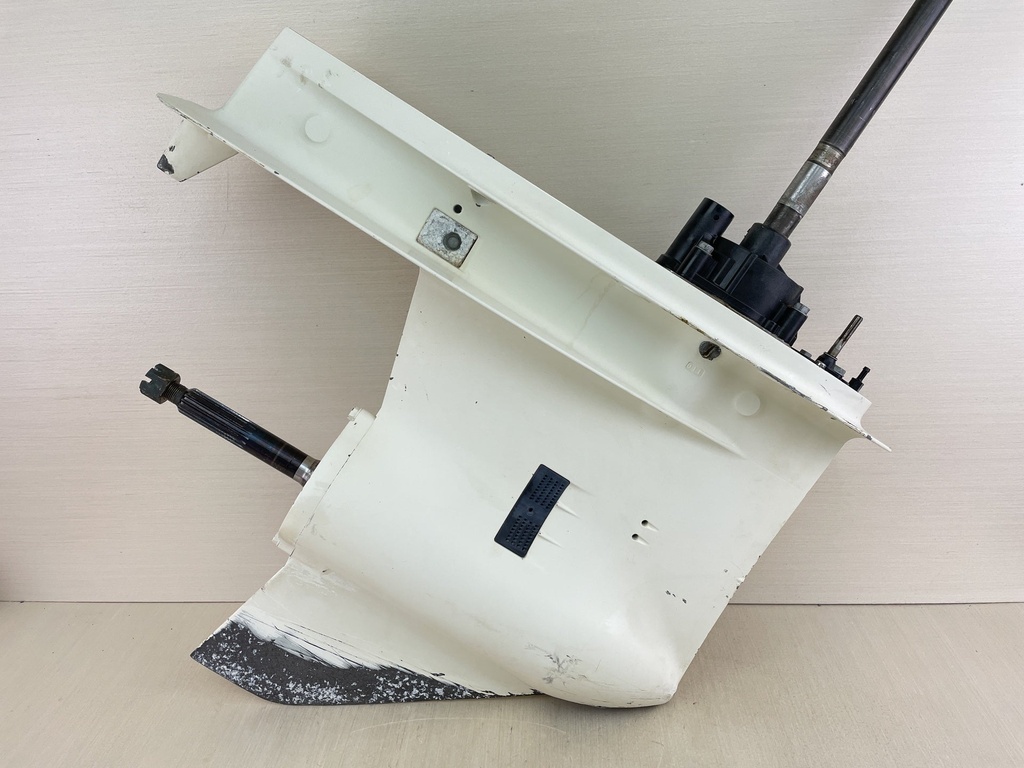 2004 Suzuki 225HP 4 Stroke 25" Lower Unit Gear Case RH 55110-93J20-0EP