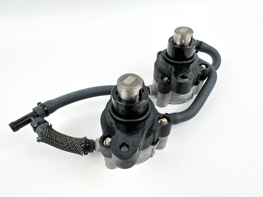 2007 Yamaha 150 HP 4 Stroke Outboard Fuel Pump 63P-24410-00-00 Set OEM