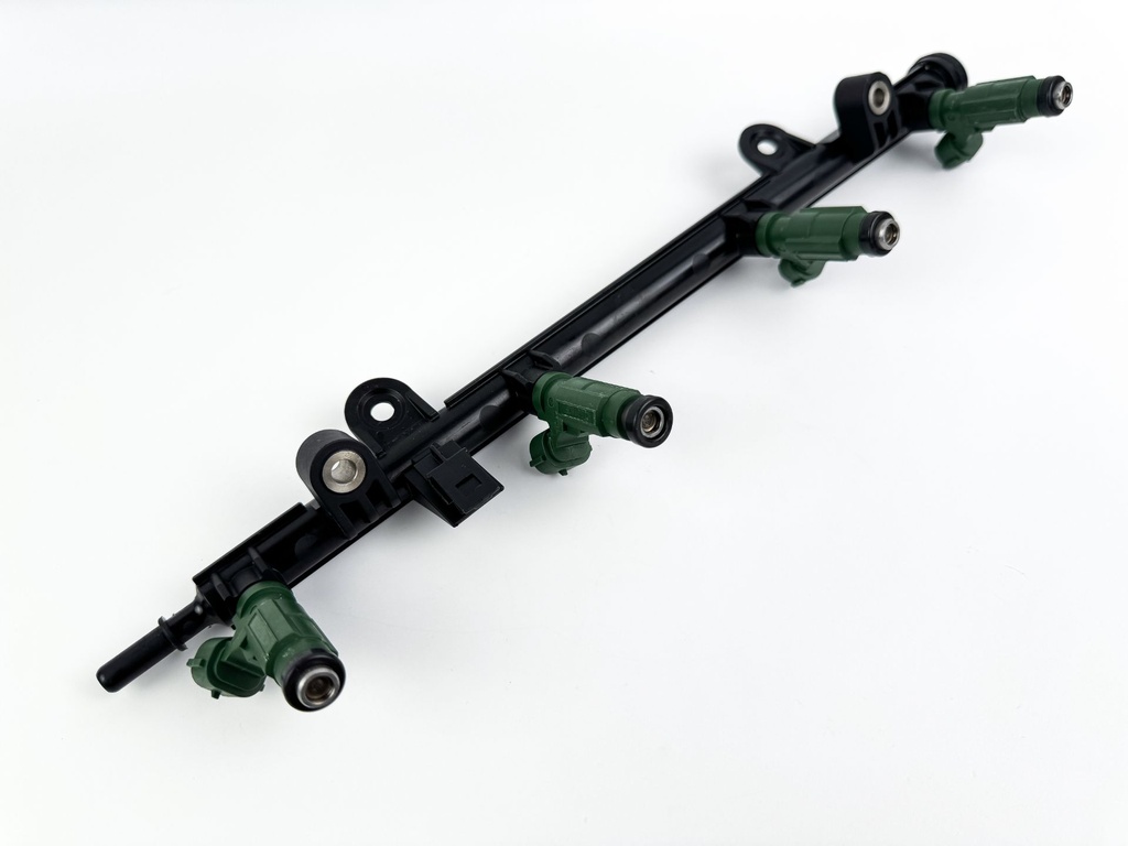 2016 Yamaha 150 HP 4 Stroke Outboard Fuel Injector Set W/ Rail 63P-13761-01-00 Cleaned