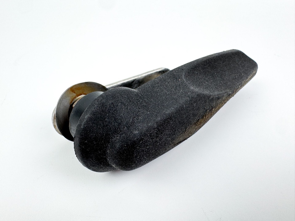 Evinrude Etec 40 50 60 75 90 2 Stroke Cowling Latch Handle 5005291