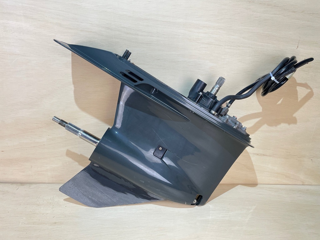 Evinrude Etec G2 200HP 2.7L Outboard Lower Unit Gear Case 5011636 SLX 2:16:1