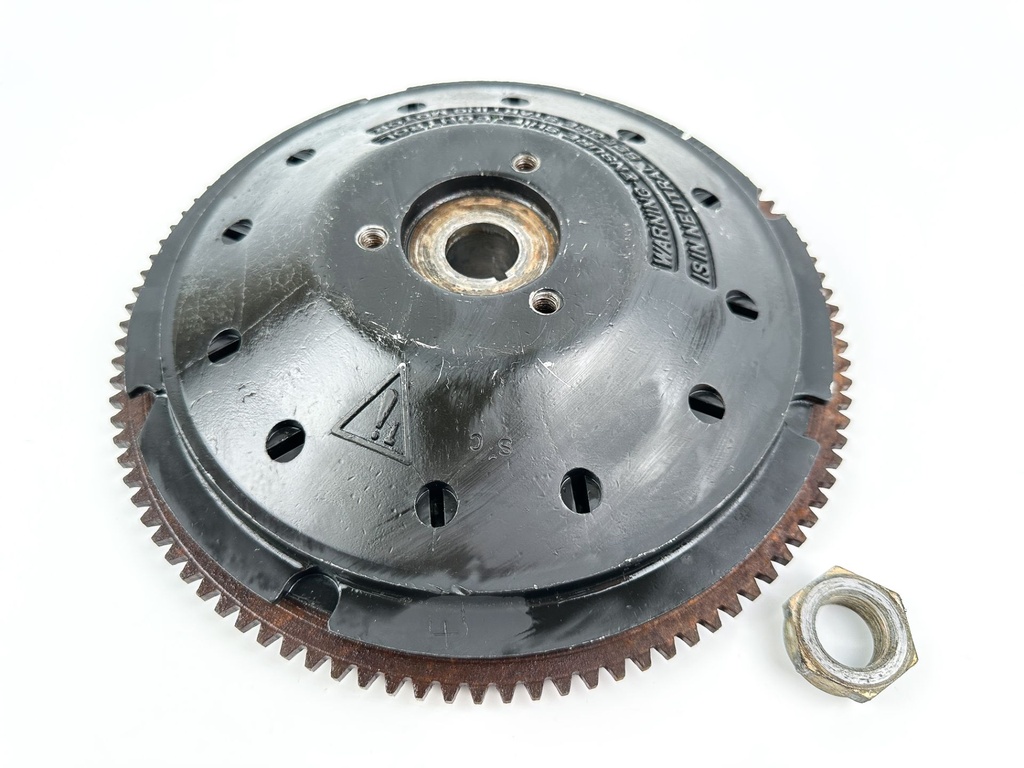 1995 Evinrude 115 HP 2 Stroke Outboard Flywheel 0583339 OEM