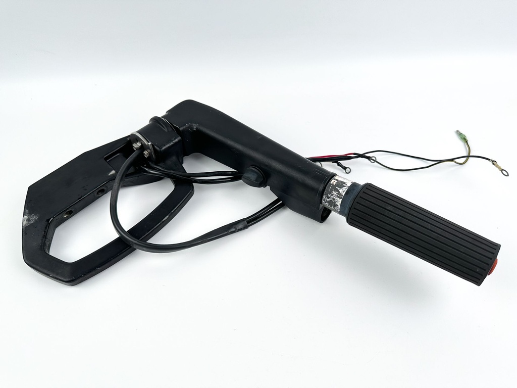 2000 Mercury 25 HP 2 Stroke Outboard Tiller Steering Handle 821468T4 OEM