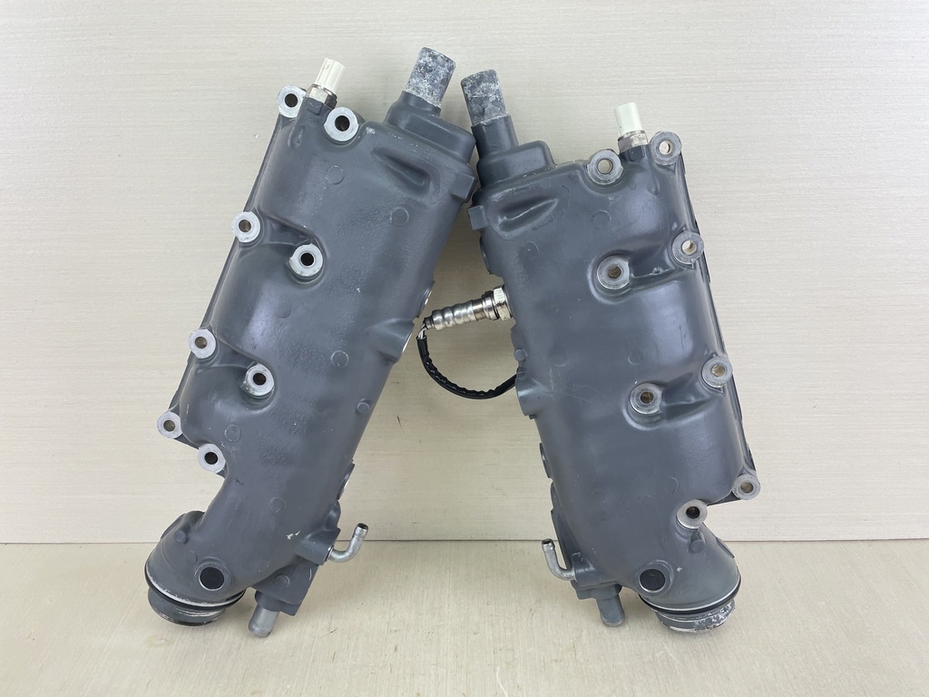 2002 + Honda 200 225 HP 4 Stroke Outboard Exhaust Manifold Pair 18110-ZY3-010ZA 18120-ZY3-010ZA
