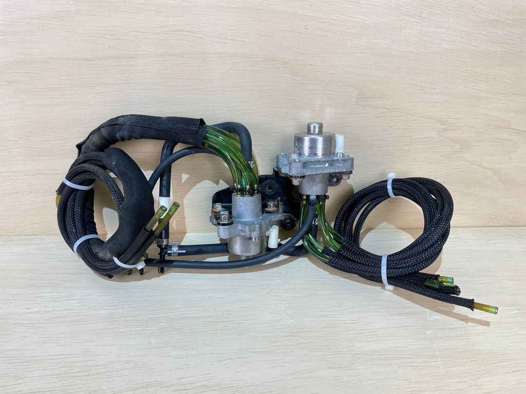 Evinrude Etec G2 150HP Oil Pump & Manifold Assembly 5007914 5008808