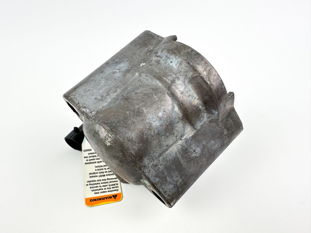 2013 Evinrude 30 HP 2 Stroke Outboard Fuel Injector 5008837 OEM