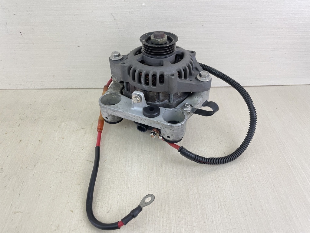 2000 Mercury 200 225 HP 2 Stroke Optimax Outboard Alternator Assembly 828506