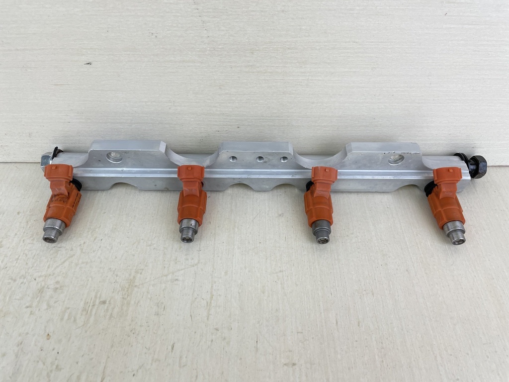 2005 Suzuki 140HP 4 Stroke Outboard Fuel Injector Set With Pipe 15751-90J03