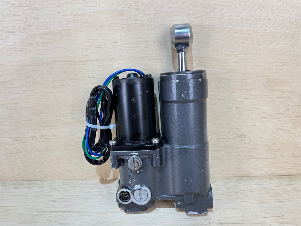 Johnson Evinrude 40HP 50 HP Power Trim & Tilt Unit 0438135 - For Repair