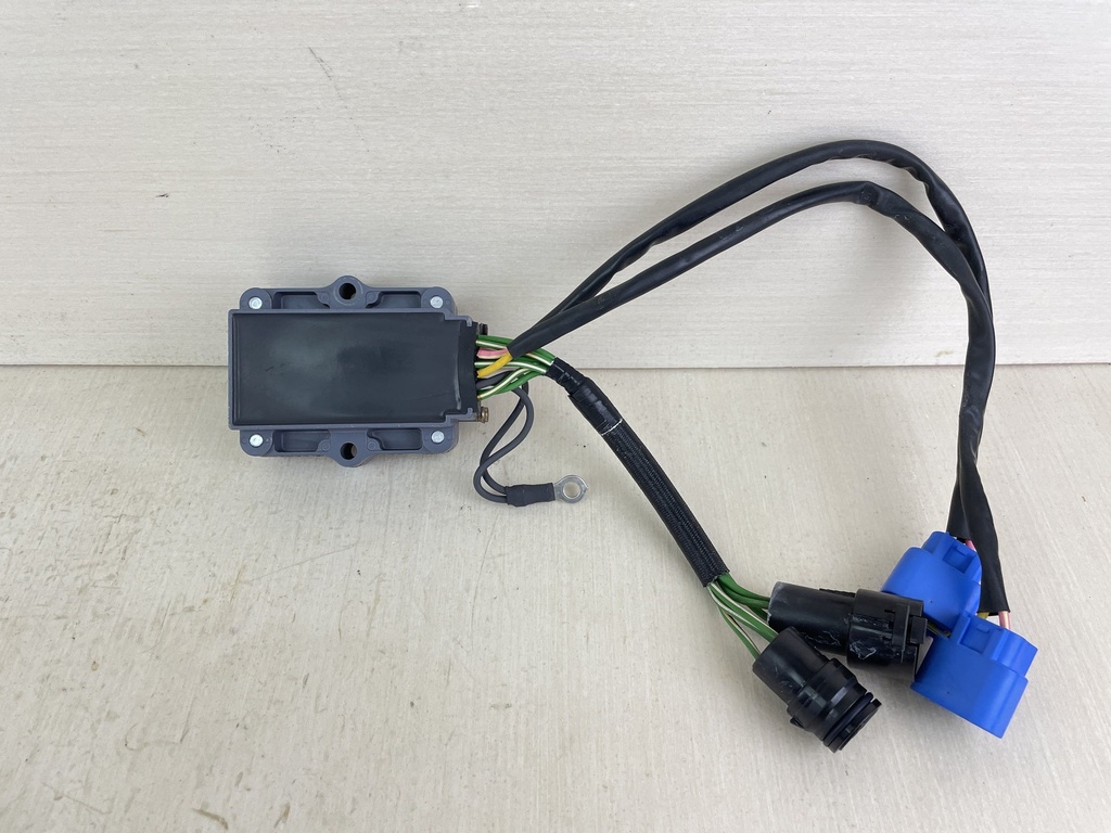 2003 Yamaha 200 225 HP 4 Stroke Outboard Rectifier & Regulator Assembly 69J-81960-10-00