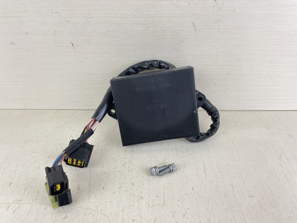 2002 Yamaha 60HP 4 Stroke Outboard C.D.I CDI Unit ECU 69W-85540-00-00