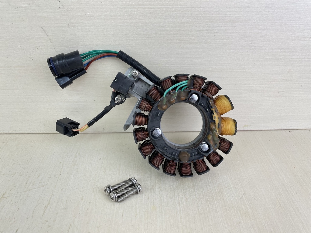 2002 Yamaha 60HP F60 4 Stroke Outboard Stator Assembly With Base 64J-85510-00-00