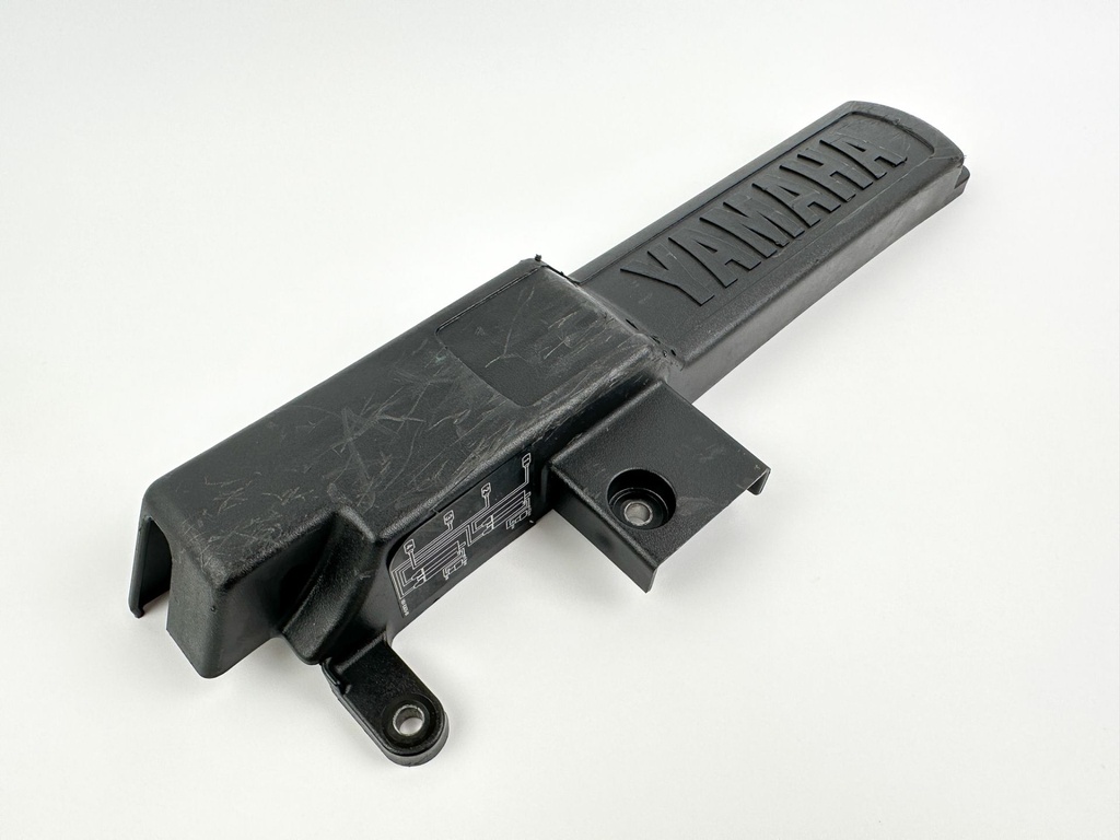 2003 Yamaha 115 HP 4 Stroke Outboard Ignition Coil Cover 67F-11192-00-00 OEM